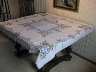 Wunderschönes Großes Tafeltuch,  Tischdecke Handarbeit Bestickt Bild