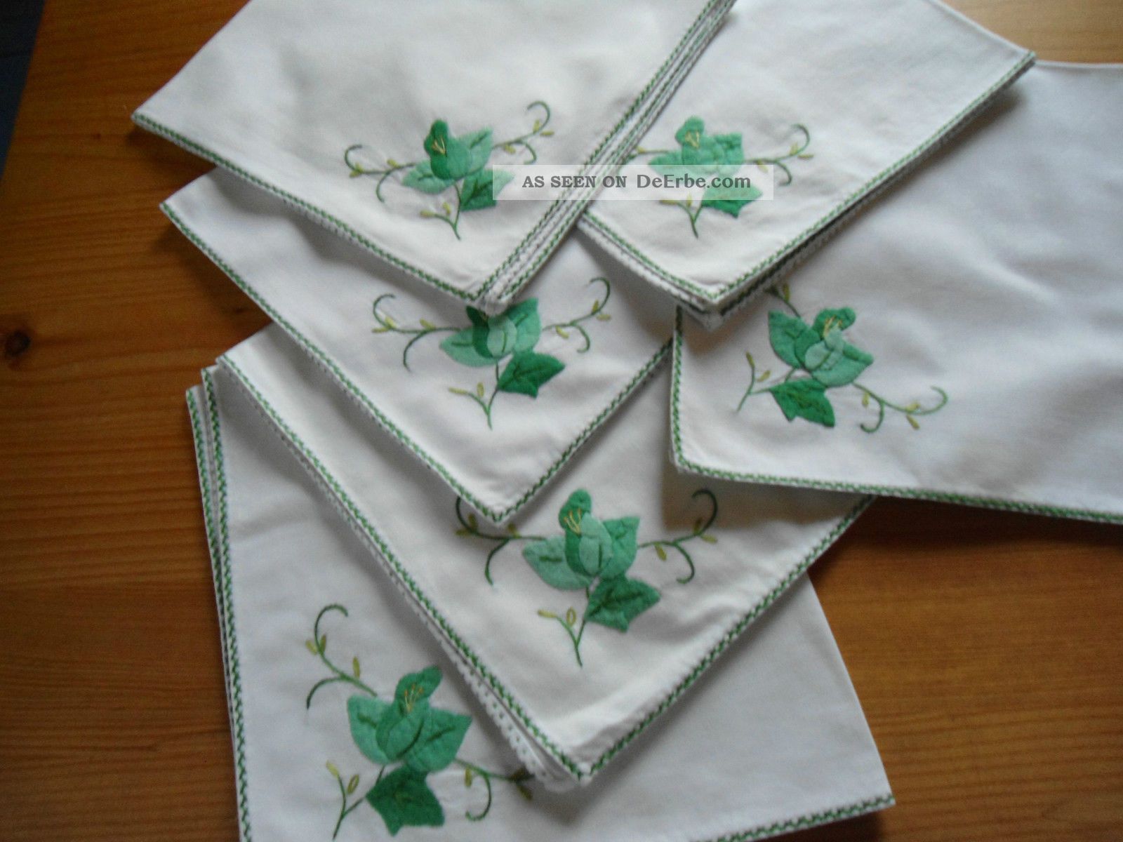 8 Weisse Stoffservietten,  40x40cm Baumwolle Bestickt Und Umstickt Wie Tischwäsche Bild