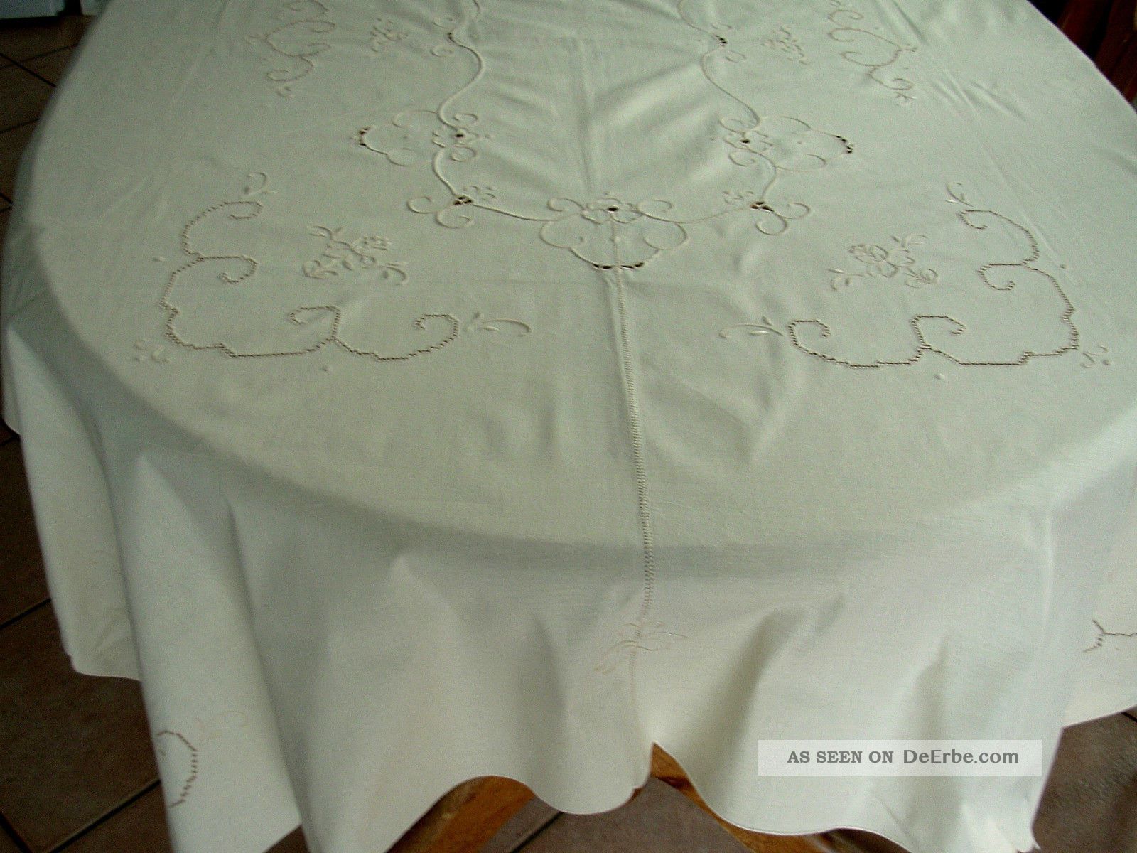 Große Handbestickte Tischdecke - 130 X 170 Cm.  Unbenutzt. Tischdecken Bild
