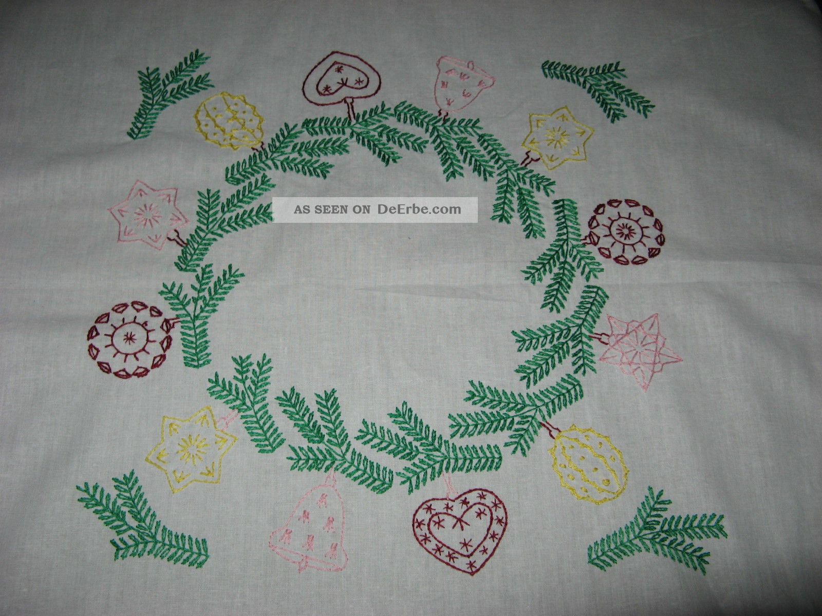 Tischdecke - Weihnachtsdecke - Handarbeit - Stickerei - Spitze - Weihnachten - Ca.  101x145cm Tischdecken Bild