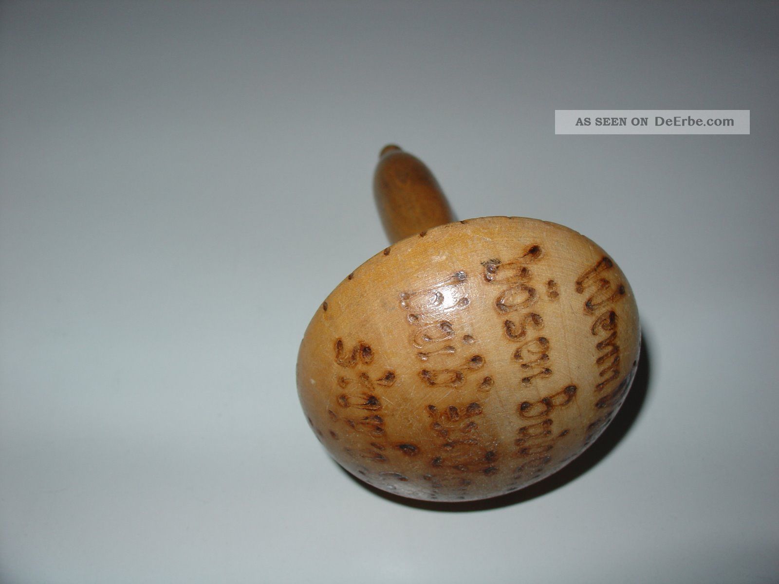 Stopfpilz Antik,  Holz Nähutensilien Bild