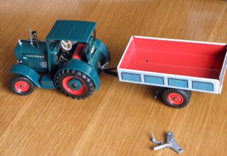 Sammlung - Kovap - Blechspielzeug - Traktor Hanomag R40,  Blau Mit Anhänger - Top Bild