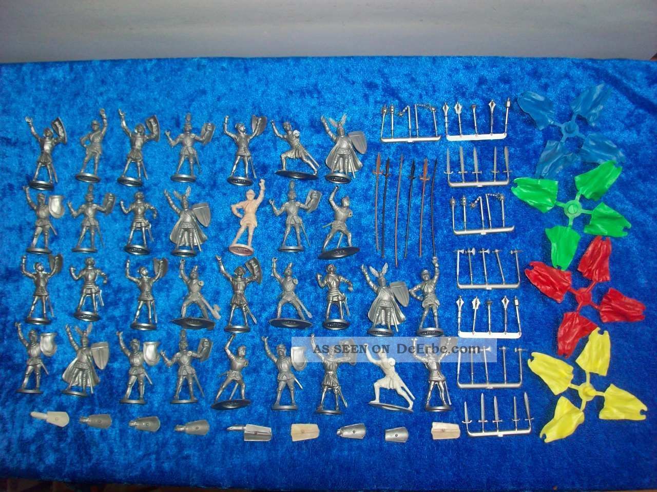 46 Waffen zu 4cm Konvolut 28 Merten Kunststoff Figuren Rohlinge Ritter