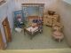 Antike Puppenstube (2 Zimmer) Mit Schönen Holzmöbeln Puppenstuben & -häuser Bild 2
