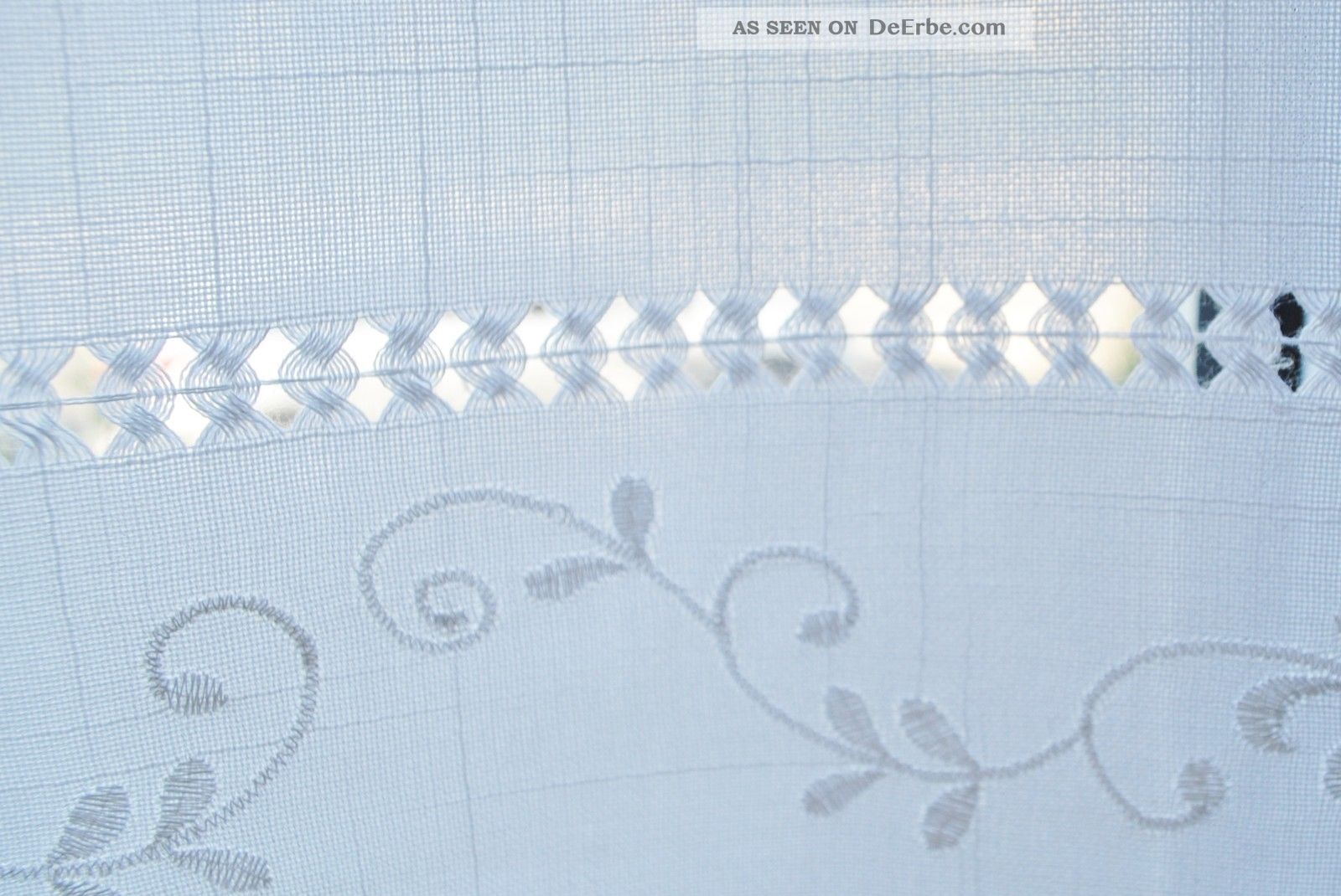 Caspari 3-lagige Papierservietten Mit Monogramm – Weiße Servietten Mit Goldener Hohlsaum-Schrift