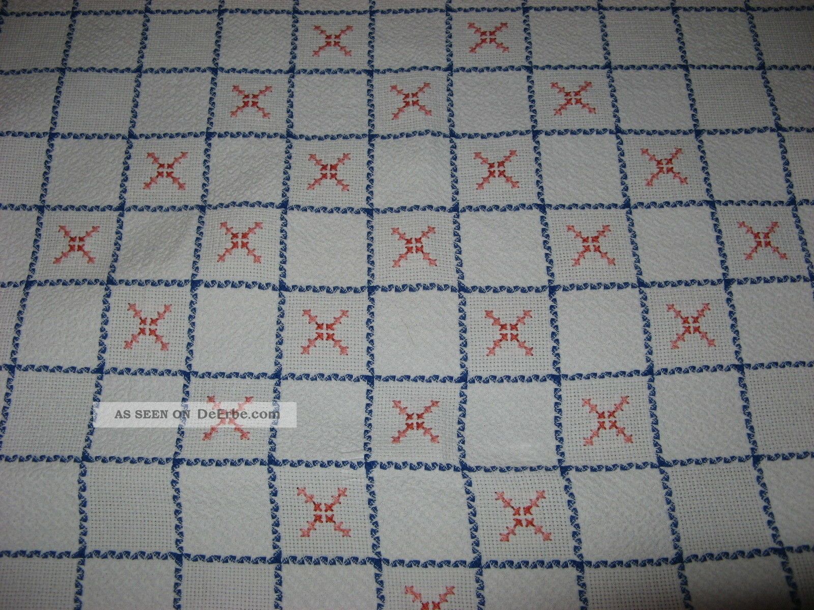 Tischdecke - Handarbeit - Stickerei - Kariert - Ca.  102x130cm Tischdecken Bild