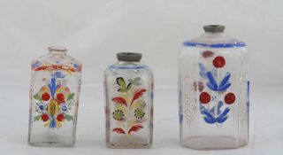 3 Verschiedene Biedermeier Glas Schnapsflaschen Mit Emaille Malerei,  Um 1830 - 40 Bild
