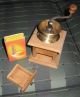 Sehr Seltene Kleine Kinder - Kaffeemühle,  Gut Erhalten,  Holz,  Funktionstüchtig Haushalt Bild 1