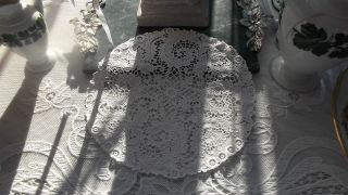 Wunderschönes Antikes Deckchen Aus Plauener Spitze Bild