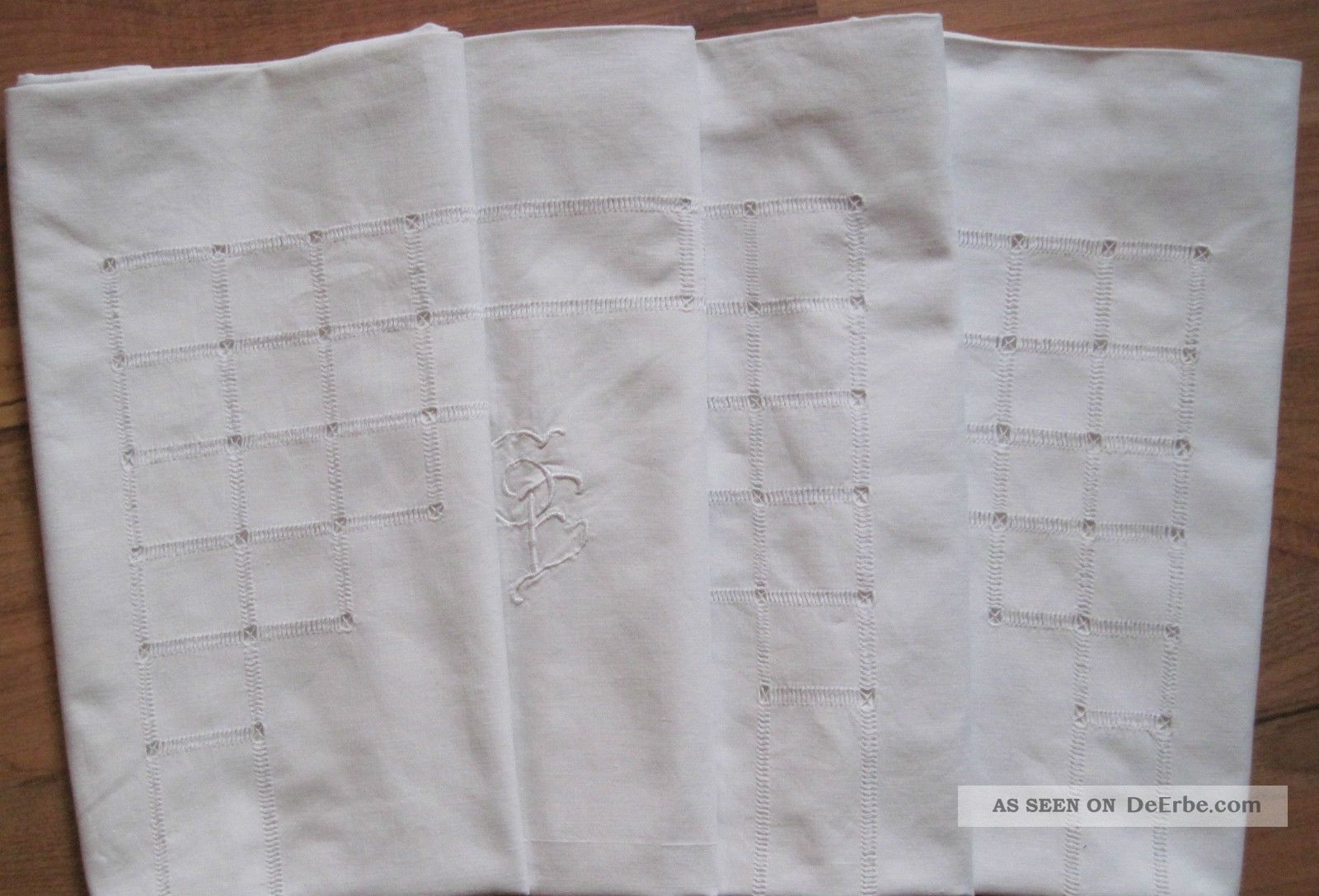 2 Paradekissen Mit Hohlnahtstickerei Und Monogramm,  Leinen Weißwäsche Bild