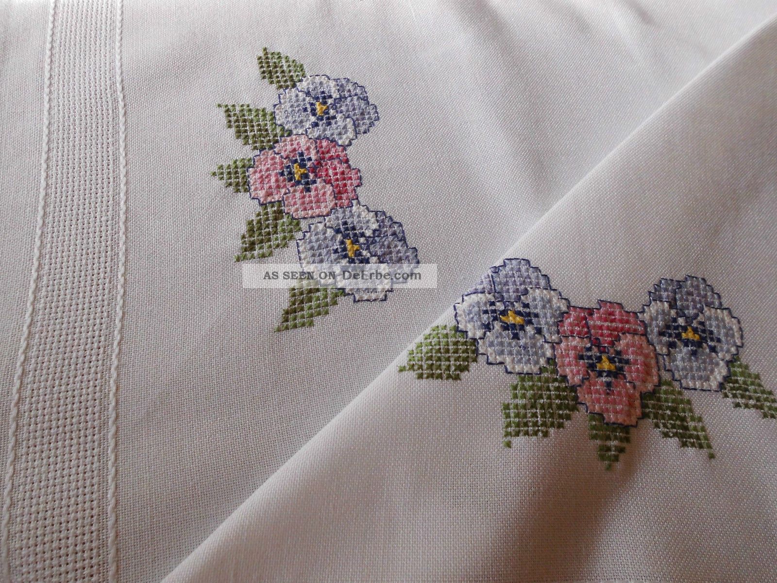 SchÖne - Mitteldecke - Handarbeit - 78 X 80 - Kreuzstich - Tischdecken Bild