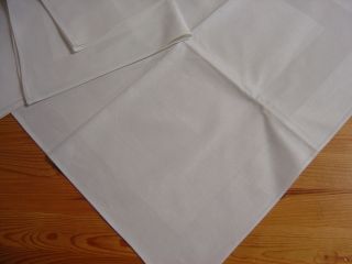 4 Edle Damast - Servietten,  Weiß,  50 X 50 Cm,  Einwebmuster: Zierstreifen Bild