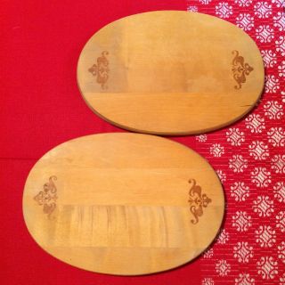 2 ältere Ovale Holzbrettchen,  Vesperbrett Wenig Bild