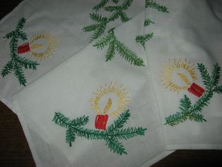 Schöne Weihnachtsdecke - Handarbeit - Stickerei - Weihnachten - Tischdecke Bild