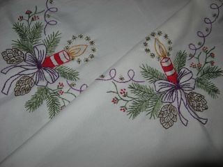 Schöne Weihnachtsdecke - Handarbeit - Stickerei - Weihnachten - Tischdecke - Bild