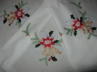 Schöne Weihnachtsdecke - Handarbeit - Stickerei - Glocken - Weihnachtsstern - Tischdecke Bild