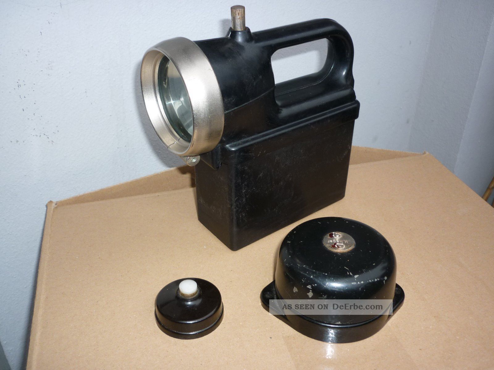 Konvolut Elektro Klingel Klingelknopf Batterie Grubenlampe Bakelit 50er Jahre Original, vor 1960 gefertigt Bild