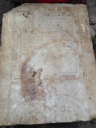 Sandstein Grabplatte Bild