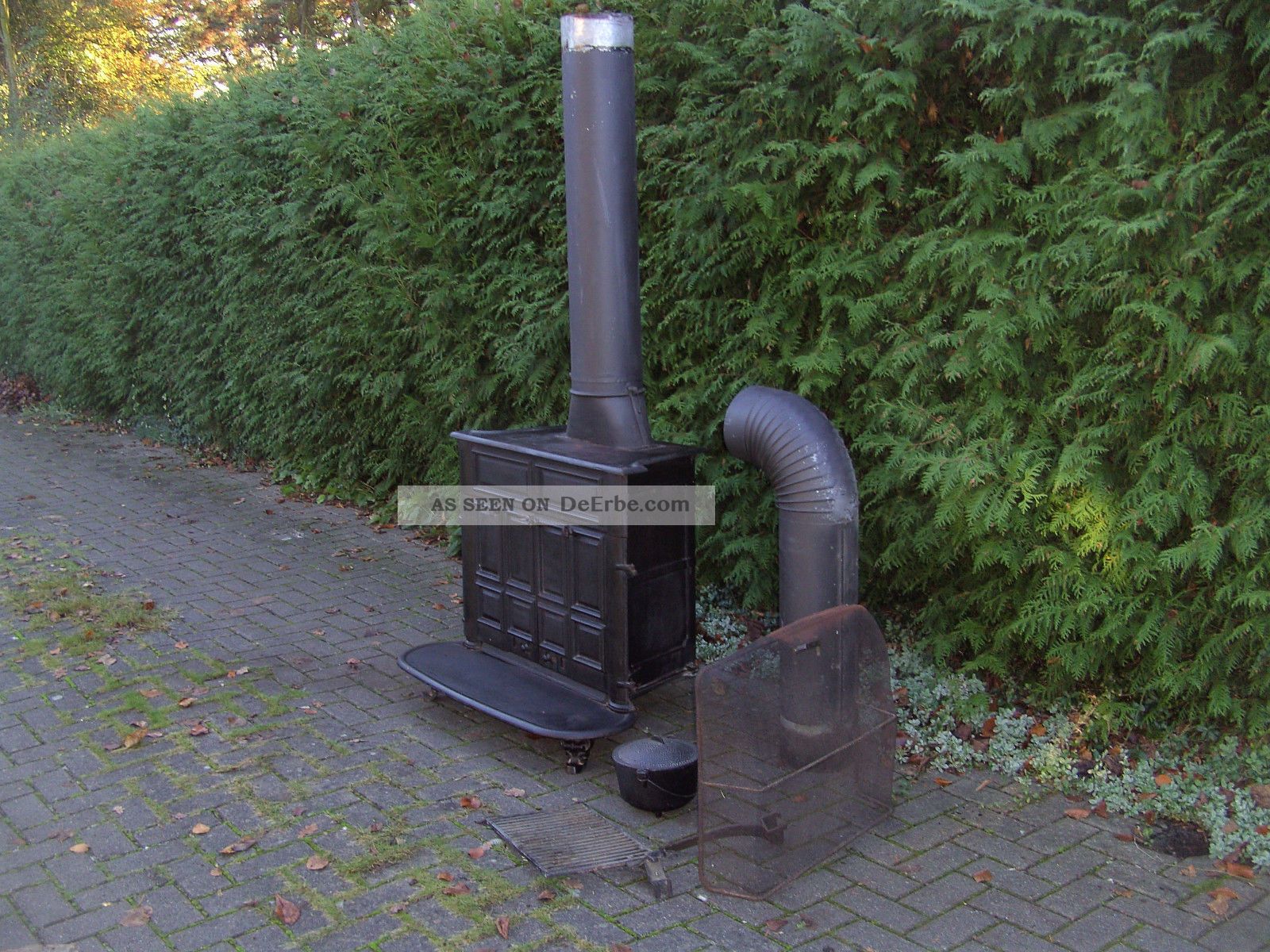 Alter Kaminofen " Franklin " Mit Kochtopf U. Grilleinsatz Aus Gusseisen
