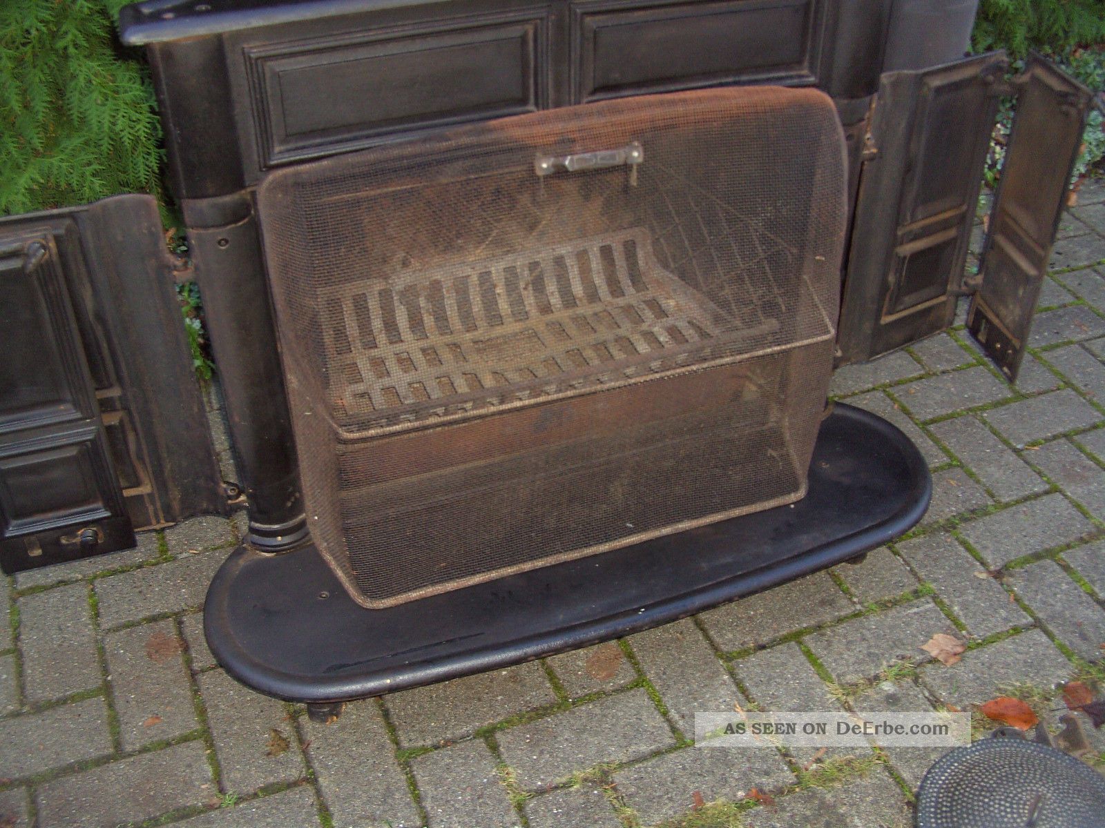 Alter Kaminofen " Franklin " Mit Kochtopf U. Grilleinsatz Aus Gusseisen