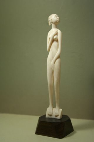 Schöne Afrikanische Nackt Grose Skulptur Aus Echtem Bein Bild