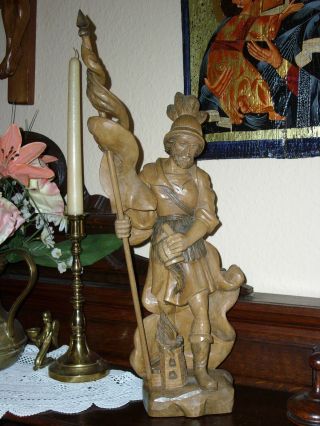 Gr.  Holzfigur - Heiligenfigur - Heiliger Florian - Patron Der Feuerwehr - Geschnitzt - 50cm Bild