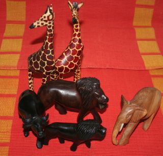 Konvolut,  Kleine Sammlung An Holzfiguren - Afrikanische Tiere - Handgeschnitzt Bild
