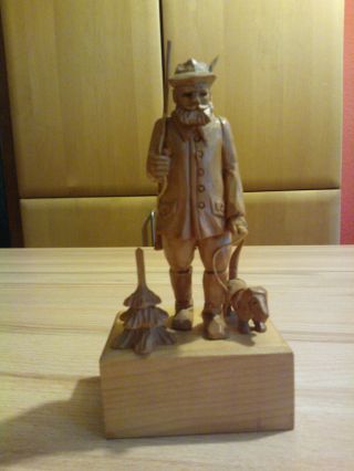 Holzfigur,  Jäger Mit Dackel,  Erzgebirge Ca.  20 Cm Hoch Bild