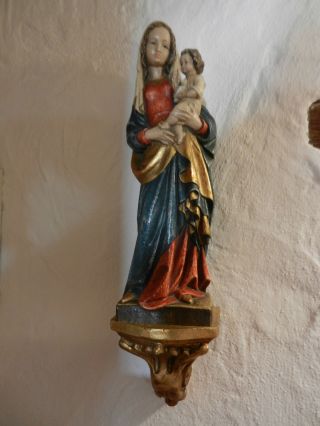Handgeschnitzte Madonna Mit Jesuskind Aus Südtirol Bild