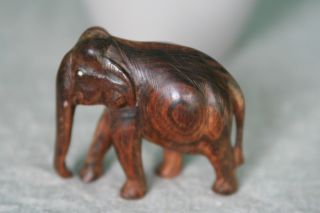 Geschnitzter Elefant Aus Holz Nachlass Schnitzerei Bild