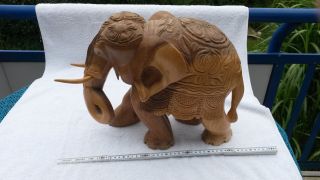 Holzelefant,  Geschnitzt - Herkunftsland Sri Lanka Bild