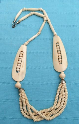 Halskette Ausgefallenes Collier Aus Geschnitzten Bein Bild