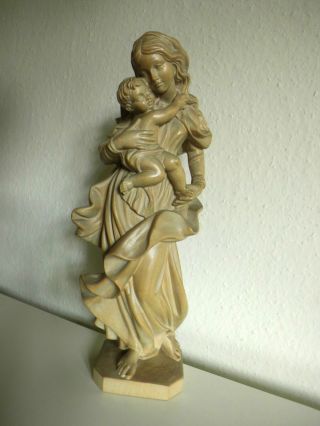 Alte Geschnitzte Holzfigur Maria Mit Kind Bild