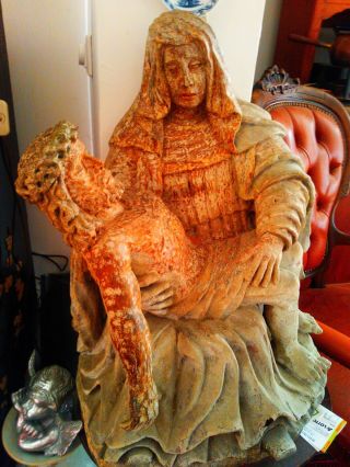 Heiligen Figur Aus Einem Stück Holz Geschnitzt Bild