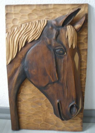 Pferdekopf Relief Aus Holz Handgeschnitzt - Pferd - Bild - Pferdebild Bild