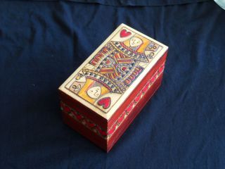 Holzkästchen Für Kartenspiel (rommé/ Patience),  Außen Reliefiert Und Gefärbt Bild