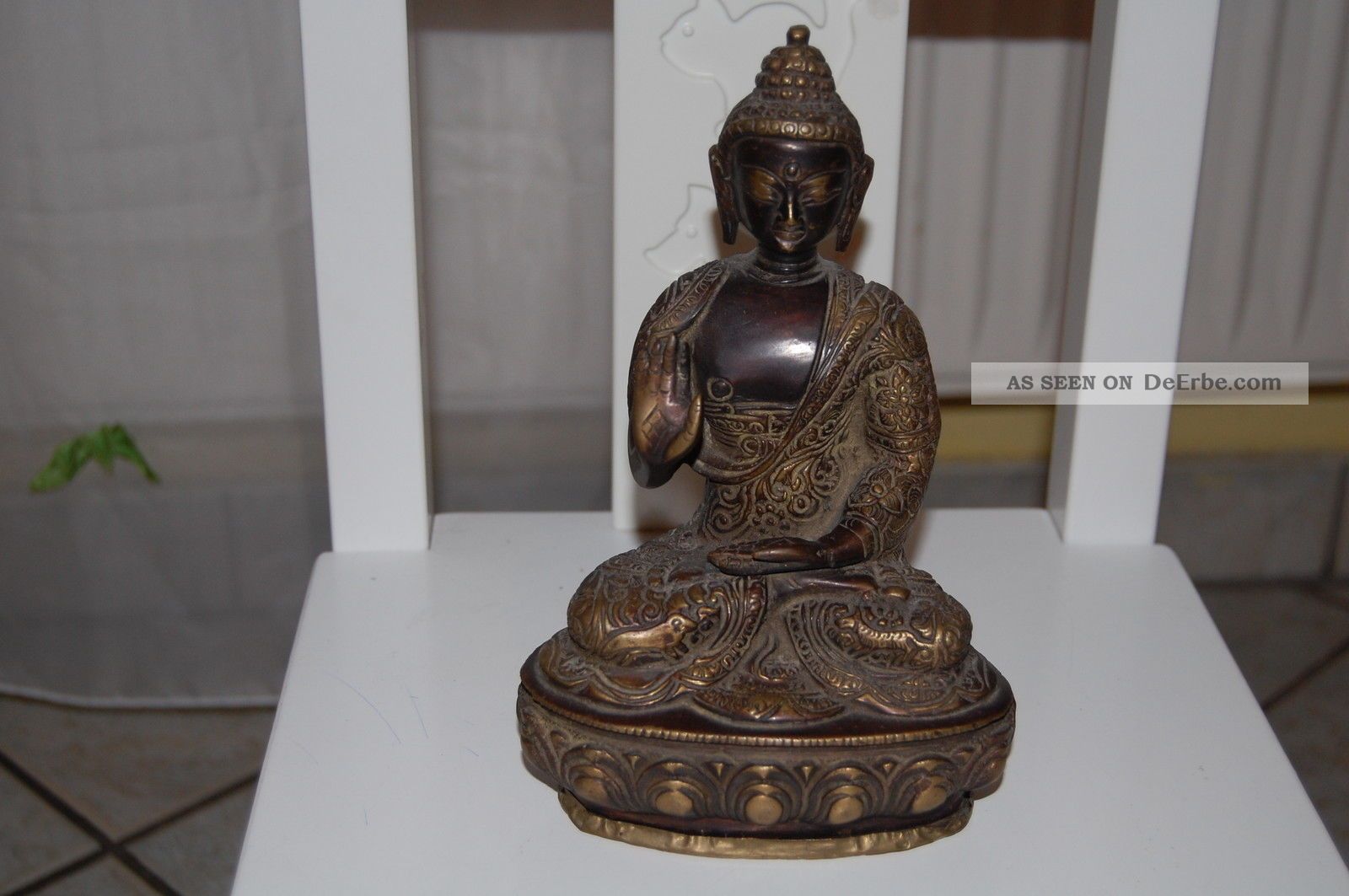 Schöner Buddha Nepal Bronze / Messing 18 Cm. Entstehungszeit nach 1945 Bild
