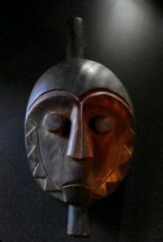 Afrikanische Stammes Kunst Alte Maske Der Kwese. ,  Dr.  Kongo,  Afrika Bild