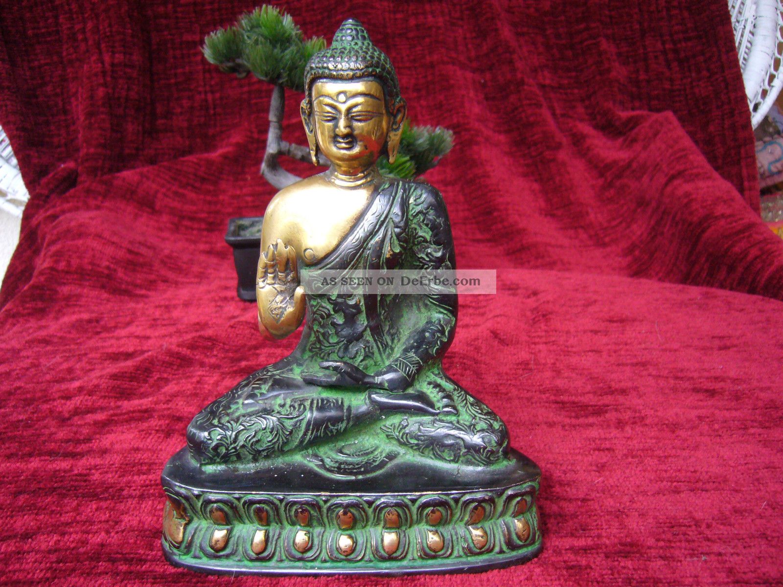 Buddha Aus Bronze Entstehungszeit nach 1945 Bild