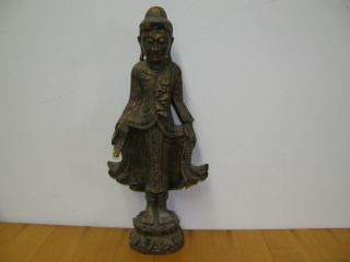 älterer Stehender Buddha Holzfigur Geschnitzt Handarbeit Skulptur Holz Figur Bild