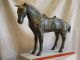 Großes Pferd Aus Bronze China 4 Kg. ,  L.  50 Cm,  H.  36 Cm Wie Alt ? Tang Pferd? 1900-1949 Bild 1