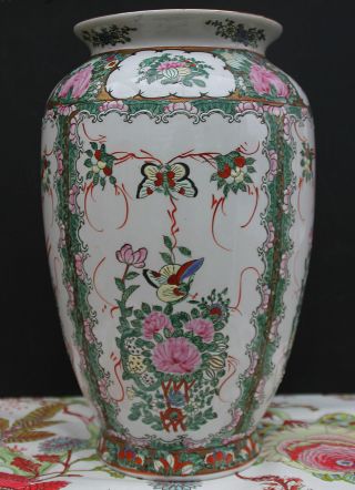 China Vase Im Kantonesischen Stil Aufglasur Emaillemalerei - 20.  Jhd Bild
