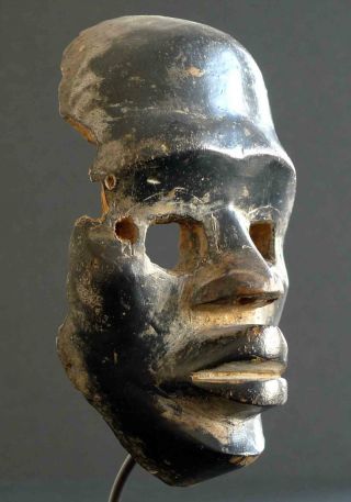 Alte Afrikanische Miniatur - Maske Vom Stamm Der Dan,  Ca.  16 Cm,  Metallsockel Bild