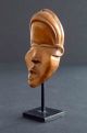 Alte Afrikanische Miniatur - Maske Vom Stamm Der Dan,  Ca.  10 Cm Höhe,  Metallsockel Entstehungszeit nach 1945 Bild 7