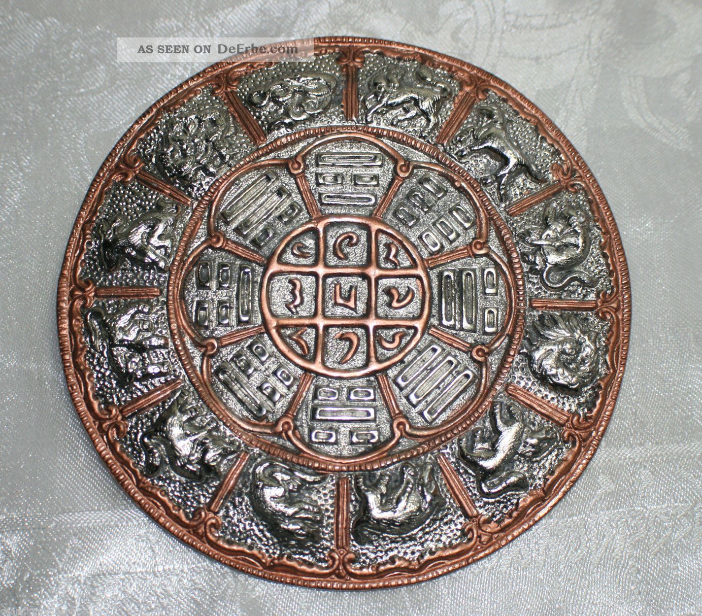 Tibetischer Kalender Mandala Kreis Metall Amulett Buddha Tibet Indien Nepal Asia Entstehungszeit nach 1945 Bild