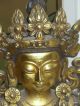 Große Goldene Bronze Tara Statue Tibet Buddha Sitzend Lotossockel Ca.  12 Kg. Entstehungszeit nach 1945 Bild 6