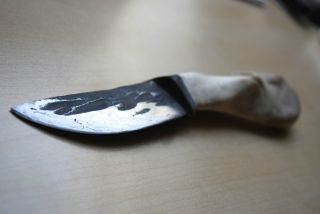 Messer Griff Aus Wildschweinknochen Handgeschmiedet,  Handgeschnitzt Bild