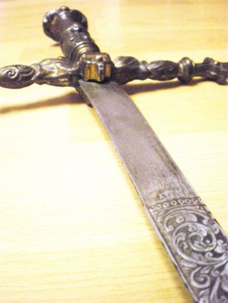 Altes Schwert Verzierterte Klinge Reiterfiguren Reiterschwert Messing Bild