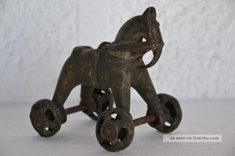 Antikes Bronze Pferd Spielzeug Handarbeit Auf Räder 500g Sehr Selten Bronze Bild