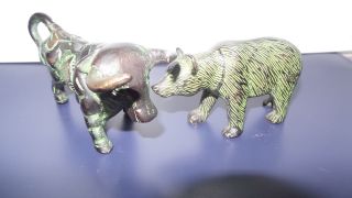 Bulle Und Bär,  Börsen Skulpturen Aus Indien,  Bronze Guß Bild